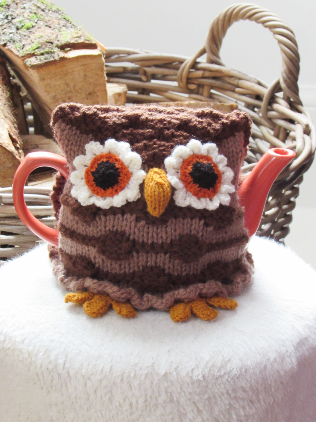 Twit-Twoo Owl tea cosy knitting pattern