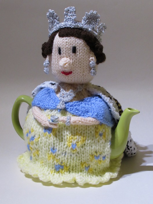 1950's Queen Elizabeth II tea cosy knitting pattern