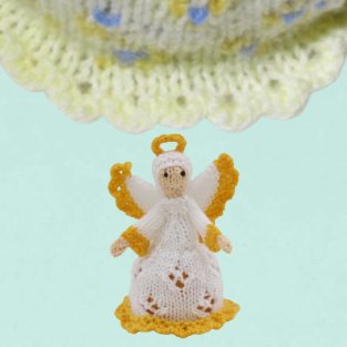 How to knit the cast off scallop edge used on TeaCosyFolk tea cosy knitting patterns