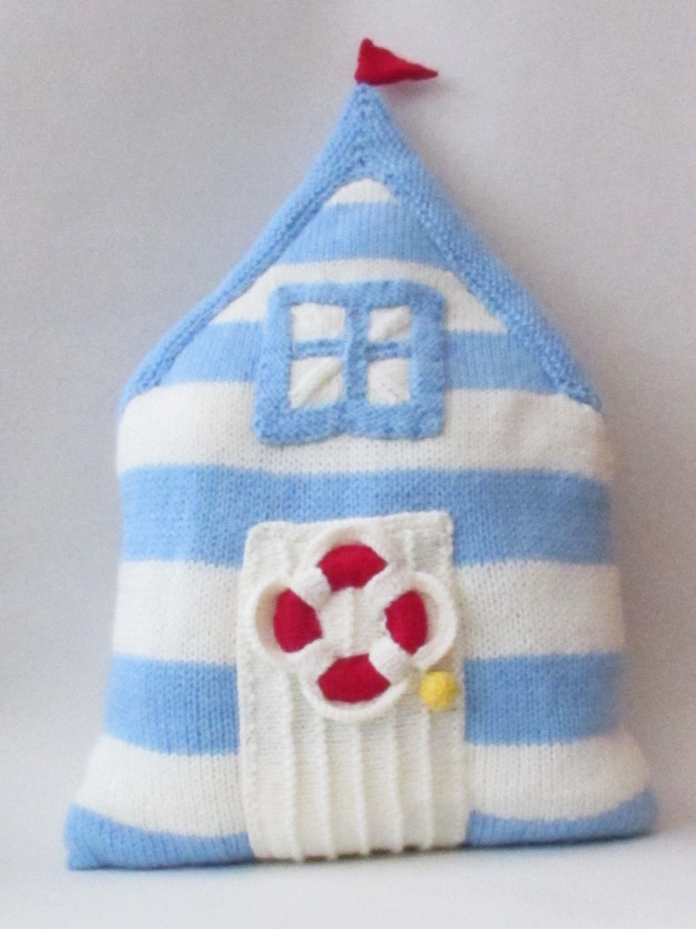 Beach%20Hut%20Cushion