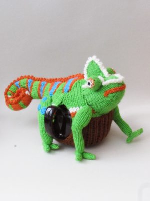 Chameleon tea cosy