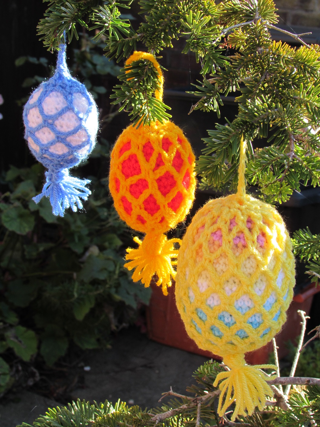 outdoor christmas tree bauble crochet pattern outdoor christmas tree bauble crochet pattern