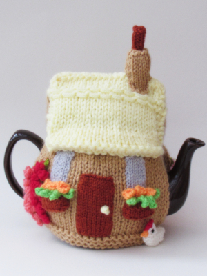 Crofters Thatched Cottage tea cosy