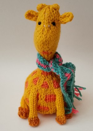 Giraffe%20in%20a%20Scarf%20Chocolate%20Orange%20Cosy