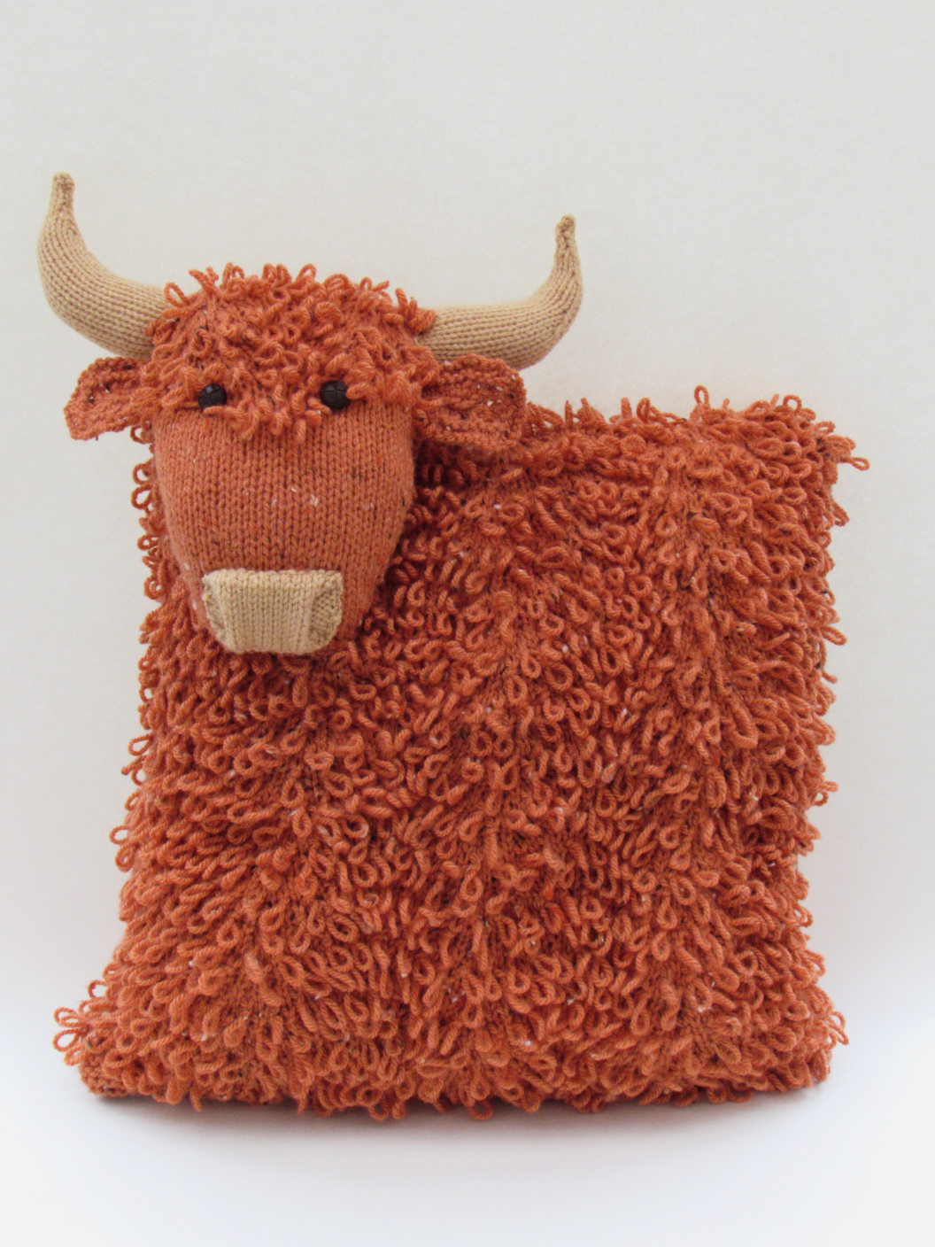 Highland Fling Heilan Coo Cushion knitting pattern