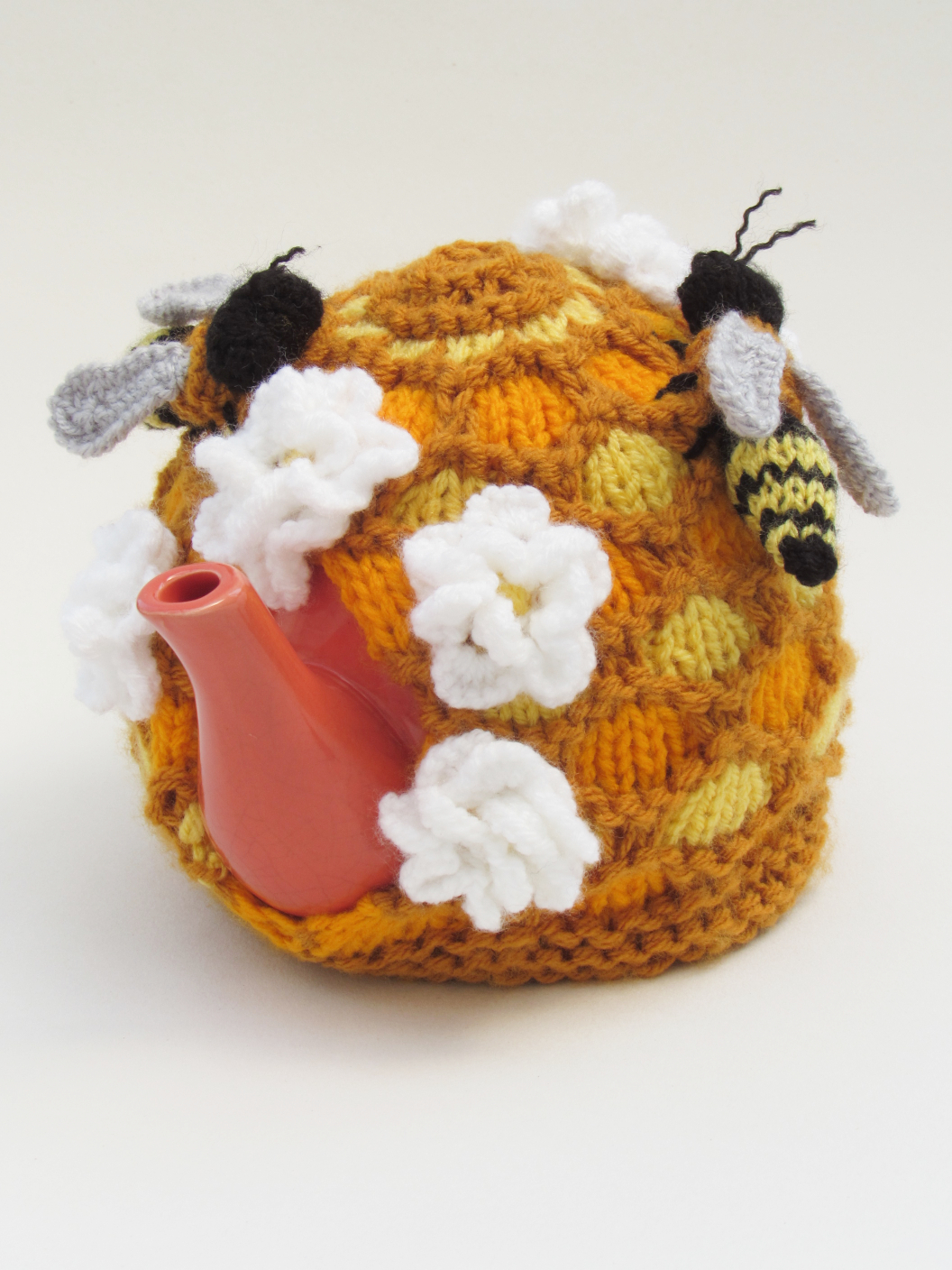 Oh Bee-Hive Honey Bee knitting pattern