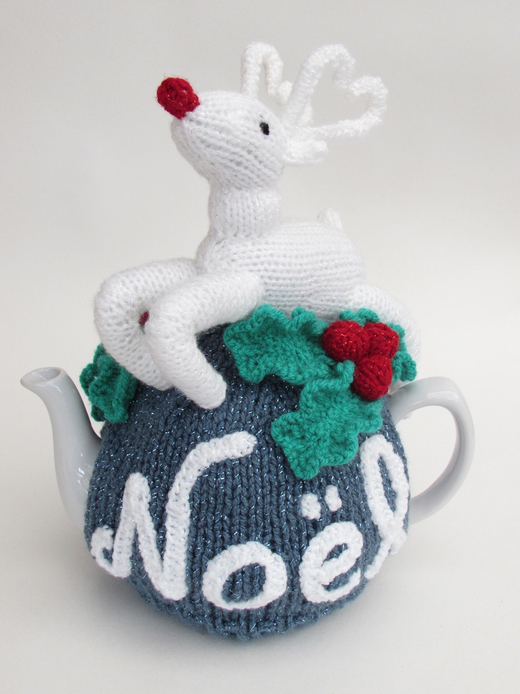 Noel Rudolph tea cosy