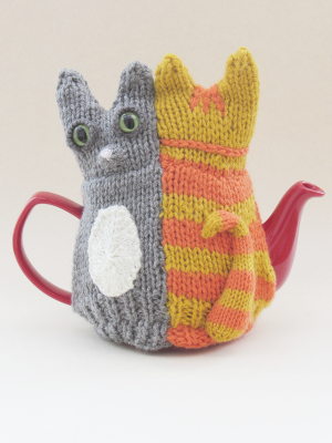 Tail of Two Kitties tea cosy