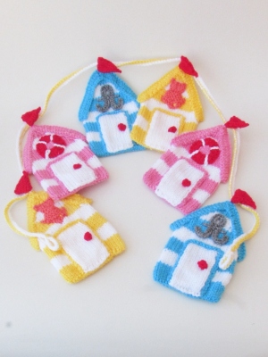Beach%20Hut%20Bunting