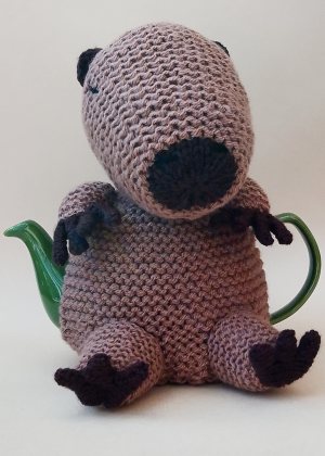 Capybara tea cosy