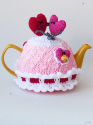 In Love Hearts tea cosy