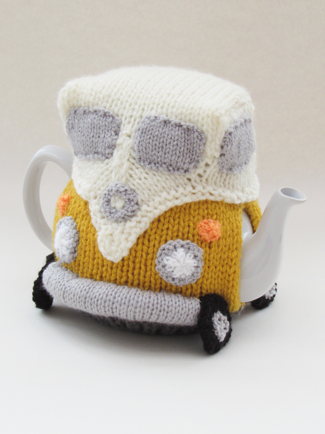 Volkswagen Campervan knitting pattern